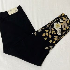 NWT MP legging/ankle black with beautiful flowers.